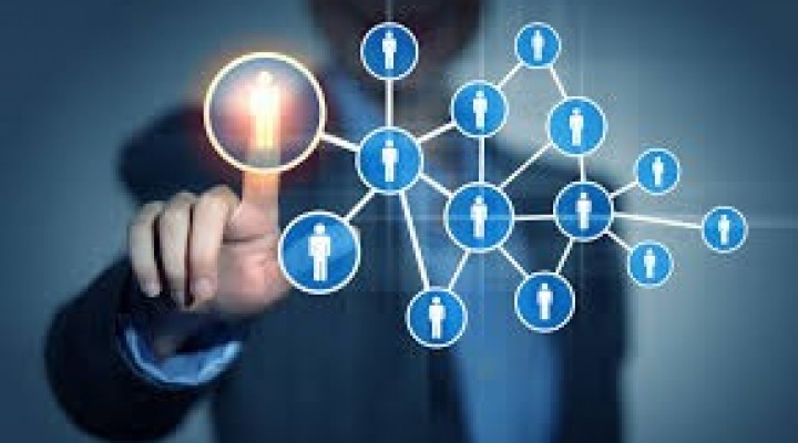Redes sociales e ideolog&iacute;a 