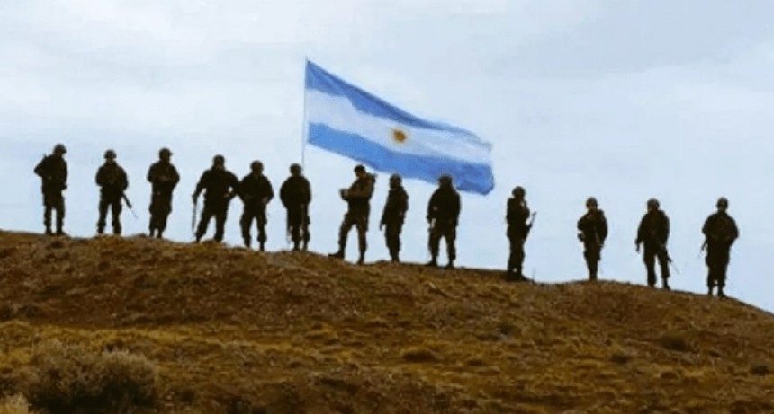 ARGENTINA :  MALVINAS , A 42 A&Ntilde;OS SEGUIMOS DICIENDO LAS ISLAS FUERON , SON Y SERAN ARGENTINAS